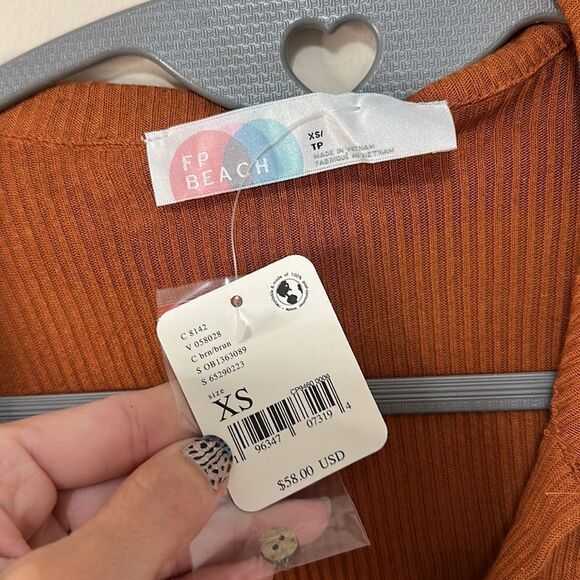 NWT Free People Beach Button Down Shirt XS - Picture 2 of 6